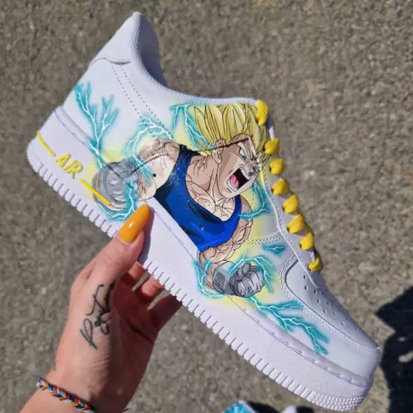 Custom Nike Air Force 1 Majin Vegeta et Goku Super Saiyan Blue – peinture Dragon Ball avec effets d’électricité
